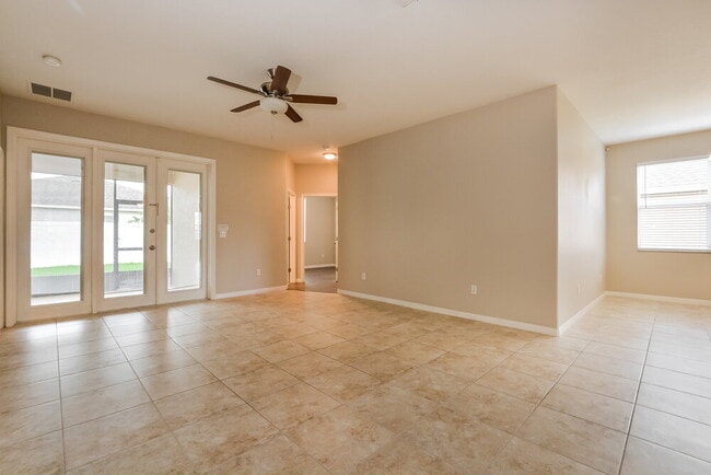 Photo - 136 Adoncia Way