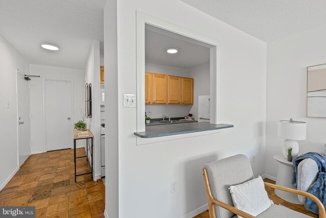 Photo - 1301 20th St NW Unidad 901