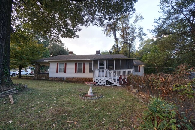 Photo - 1194 Birmingham St