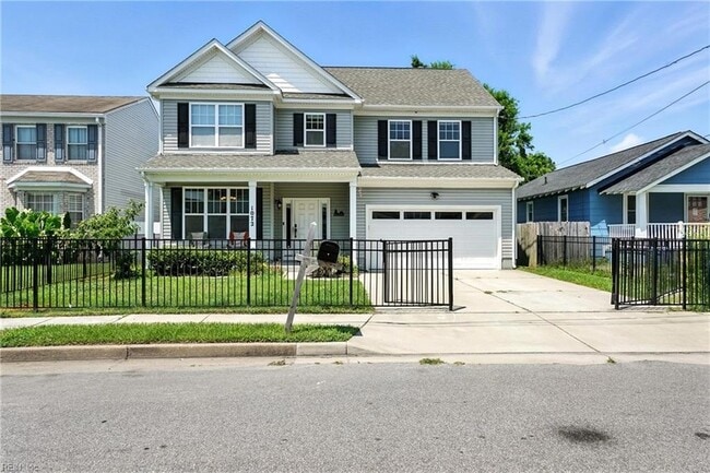 Photo - 1072 Kane St House