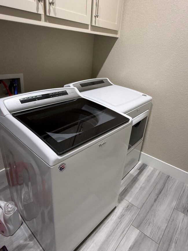 Photo - 2241 Mia Loop