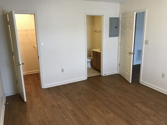 MASTER BEDROOM - 120 Middleground Way Unit 01