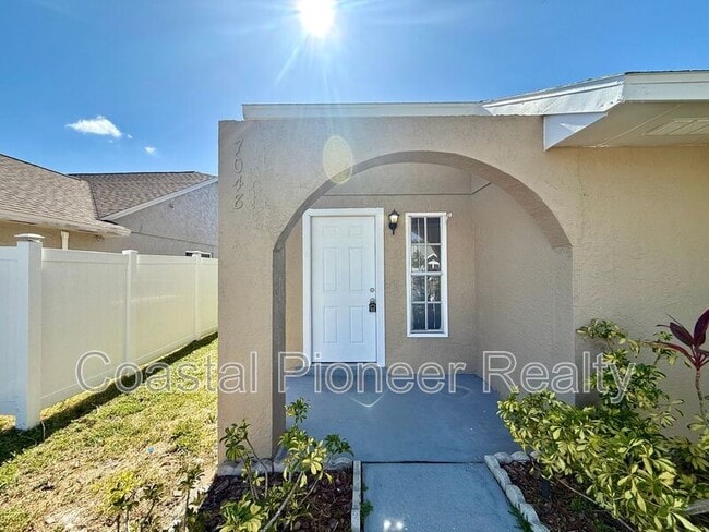 Photo - 7048 Hollowell Dr