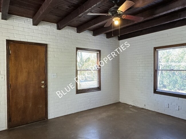 Photo - 1211 N Jones Blvd