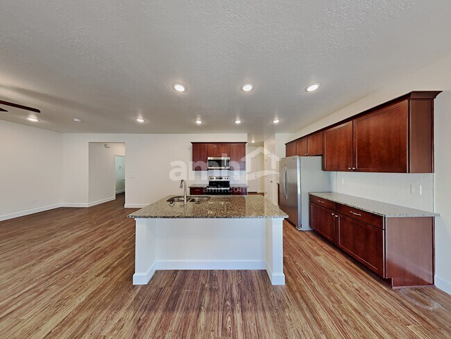 Photo - 2332 Buckskin Way