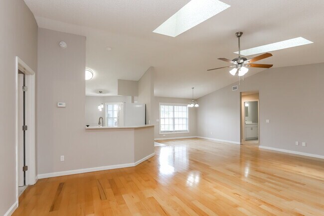 Photo - 1708 Larabie Ct