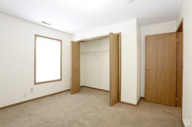 2 Bedroom 2 Bath - 2nd Bedroom
