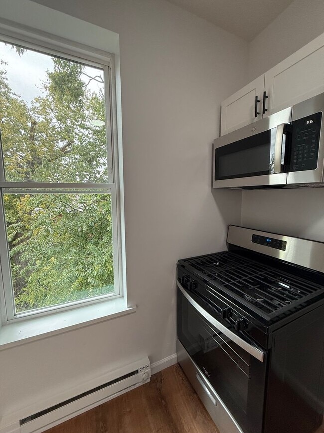 Photo - 165 Liberty St Unit 3