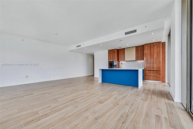 Photo - 2678 Tigertail Ave Unit 1501