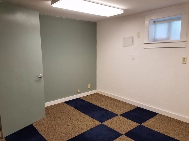 Photo - 5 bedroom home in Beacon Hill