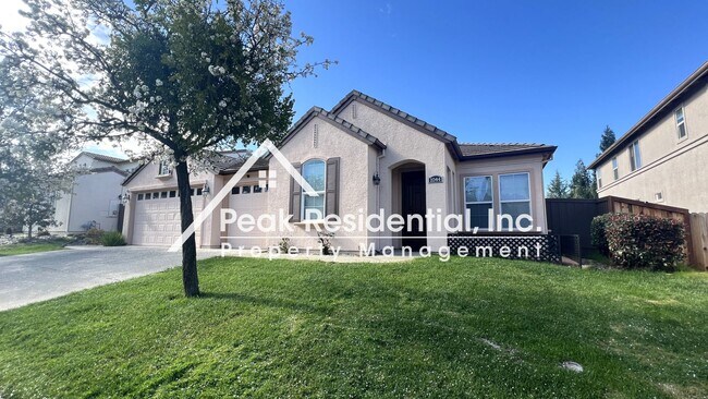 Photo - Spacious Folsom 4bd/3ba Home With 3 Car Ga...