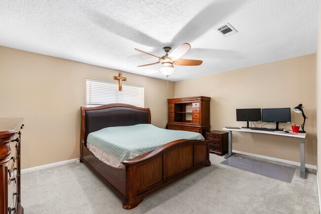 Photo - 4914 Tain Dr