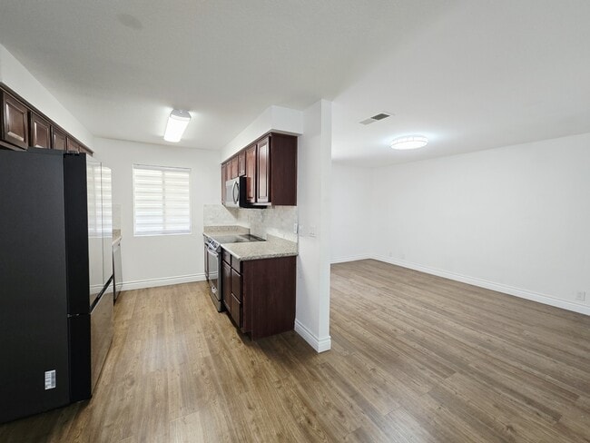 Photo - 5081 River Glen Dr