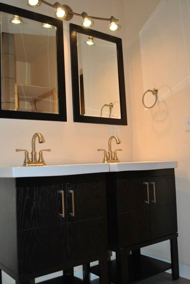 Photo - 1219.5 NW 18th Unit 1219 1/2