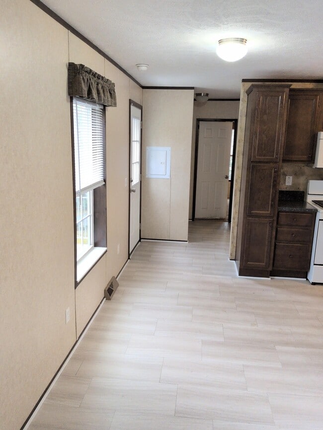 Photo - 106 Pine Grove Dr