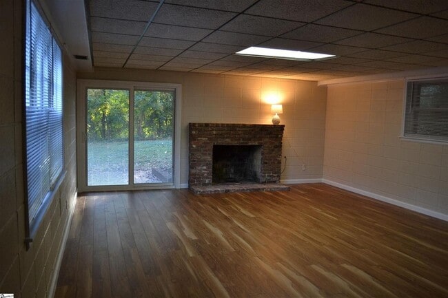 Photo - 40 Lanneau Dr