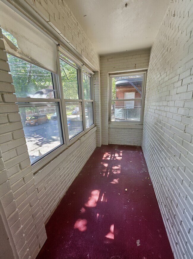 Photo - 1308 W Rosemont Ave