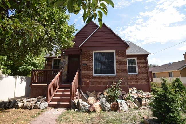 Building Photo - Amazing Home in Millcreek with Backyard Oasis!