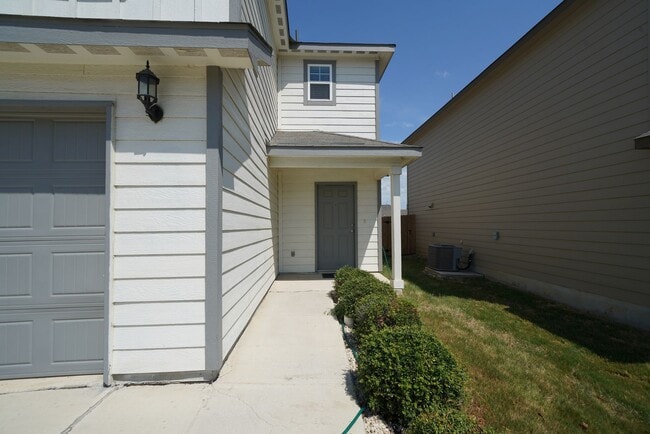Photo - Beautiful home now available. Realtor Comm...
