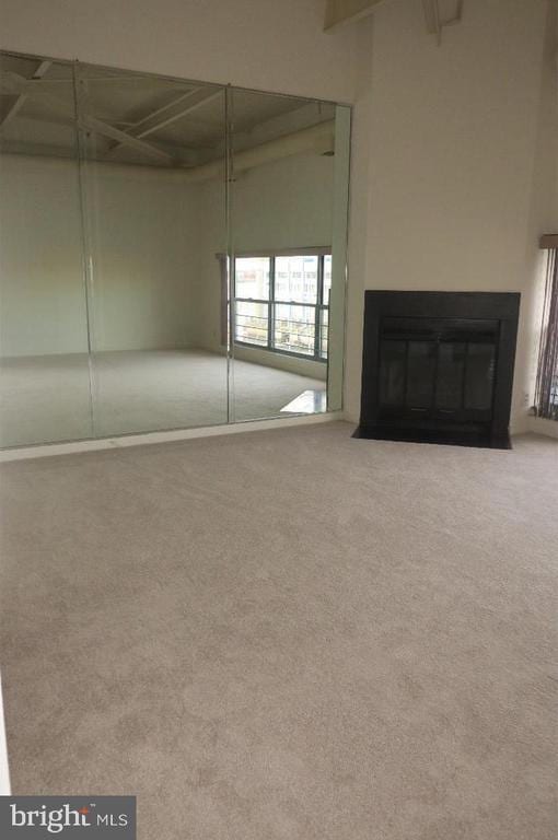 Building Photo - 3 N Christopher Columbus Blvd Unit 405