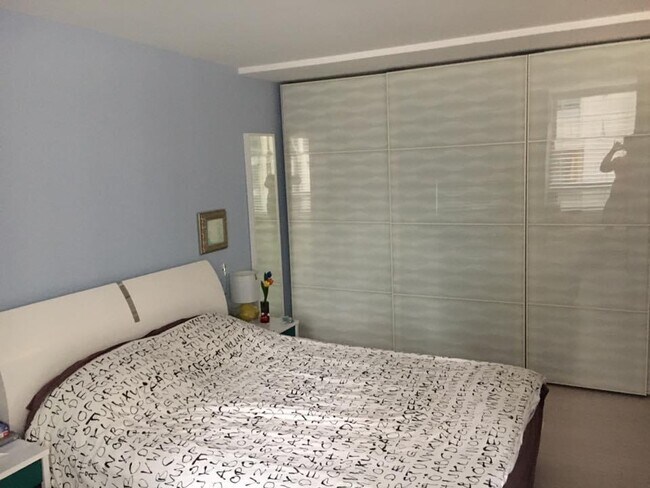 233 E Erie St Unit 1902