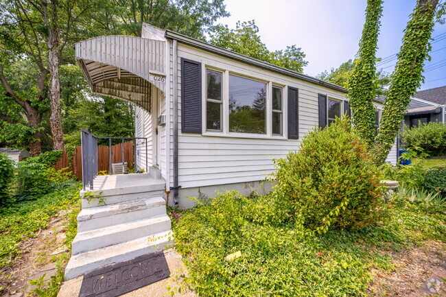 Building Photo - Your Ideal Lifestyle Awaits in this Stunni... Rental