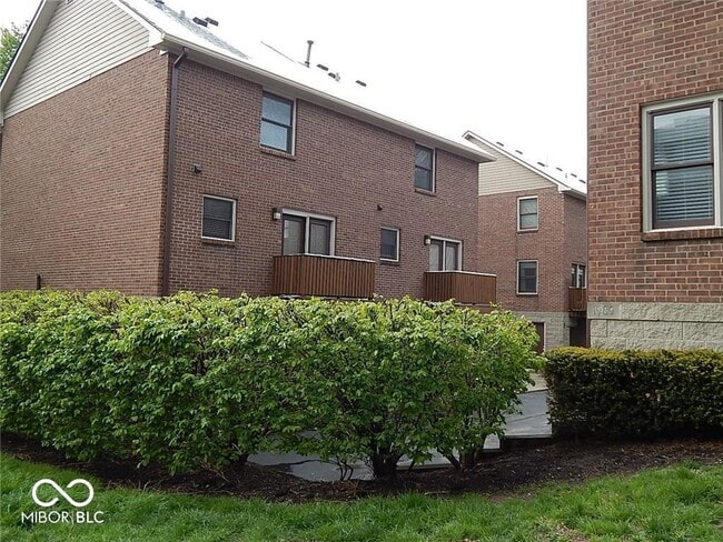 Photo - 516 E 10th St