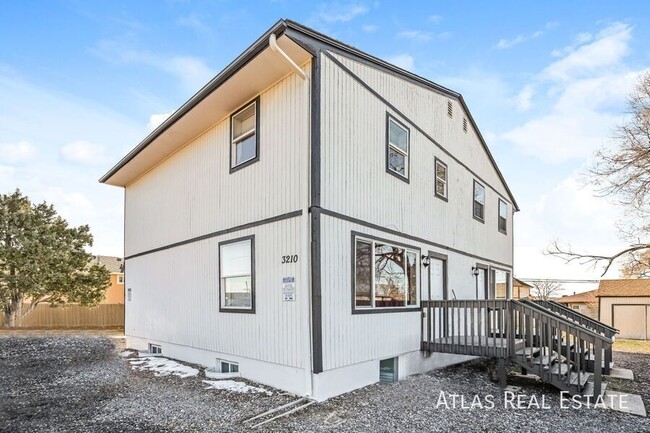 Building Photo - 3210 W Longfellow Pl Unit A Rental
