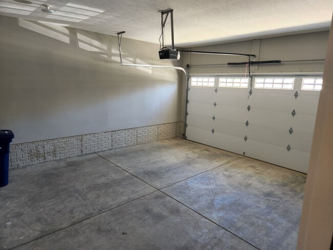 Building Photo - 333 Maddalena Ln Unit 333