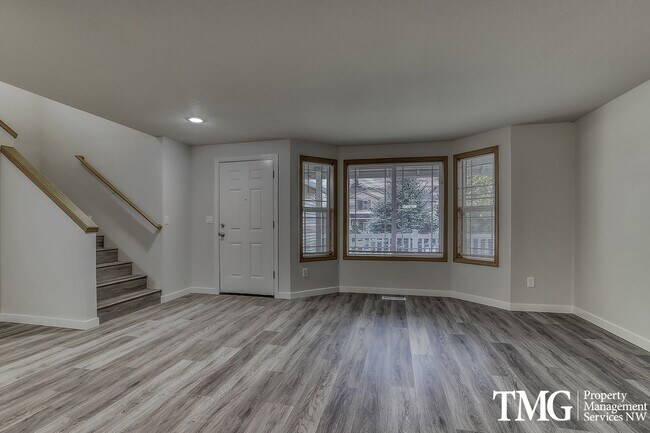 Photo - Spacious 4 Bedroom/2.5 Bath Hazell Dell Home!