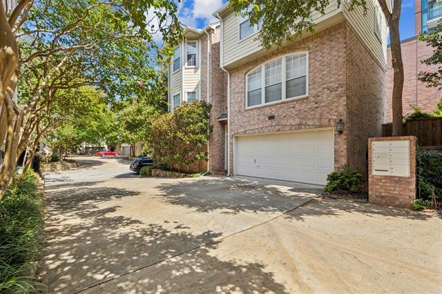 Photo - 2704 Welborn St