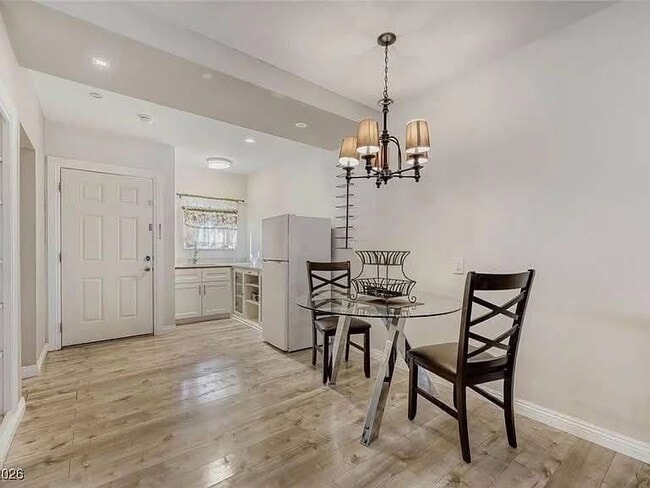 Photo - 1450 Comstock Dr