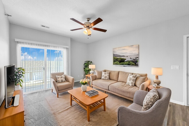 Living Room - Sterling Pointe Apartments