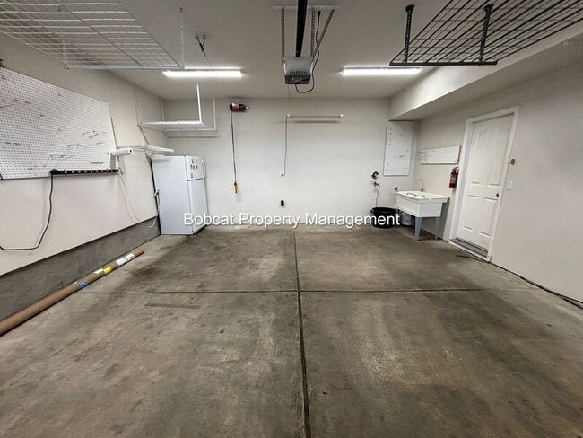 Photo - 1320 Thompson St