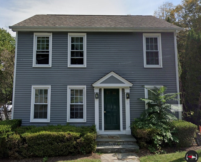 Building Photo - 11 Maple St Unit A