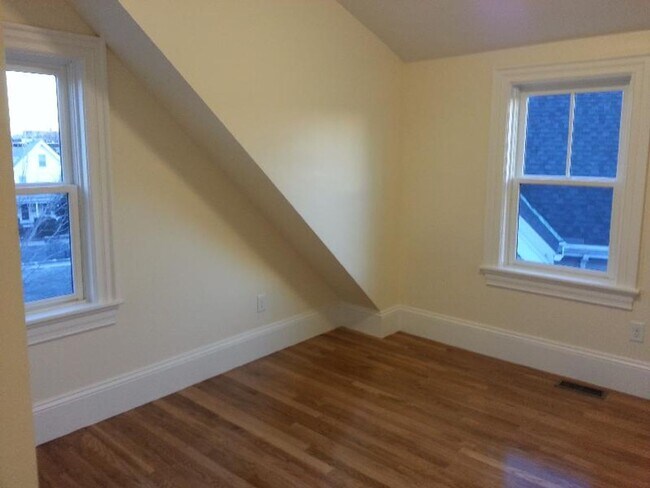 Photo - 84 Linden St