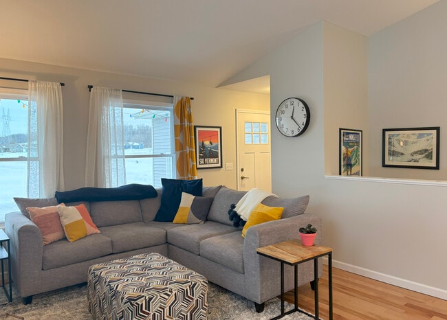 Photo - 769 Ashland Dr