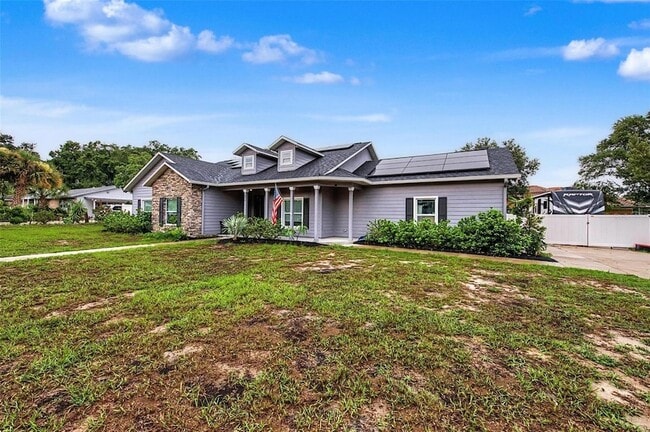 Building Photo - 606 Royal Crest Dr