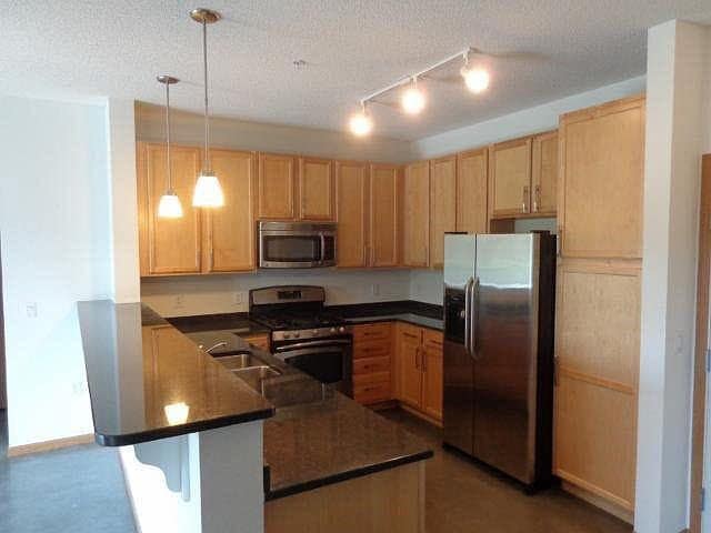 Building Photo - 2929 21st Ave S Unit 407
