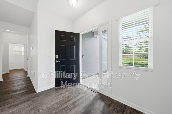 Photo - 7814 Meadow Walk Ln