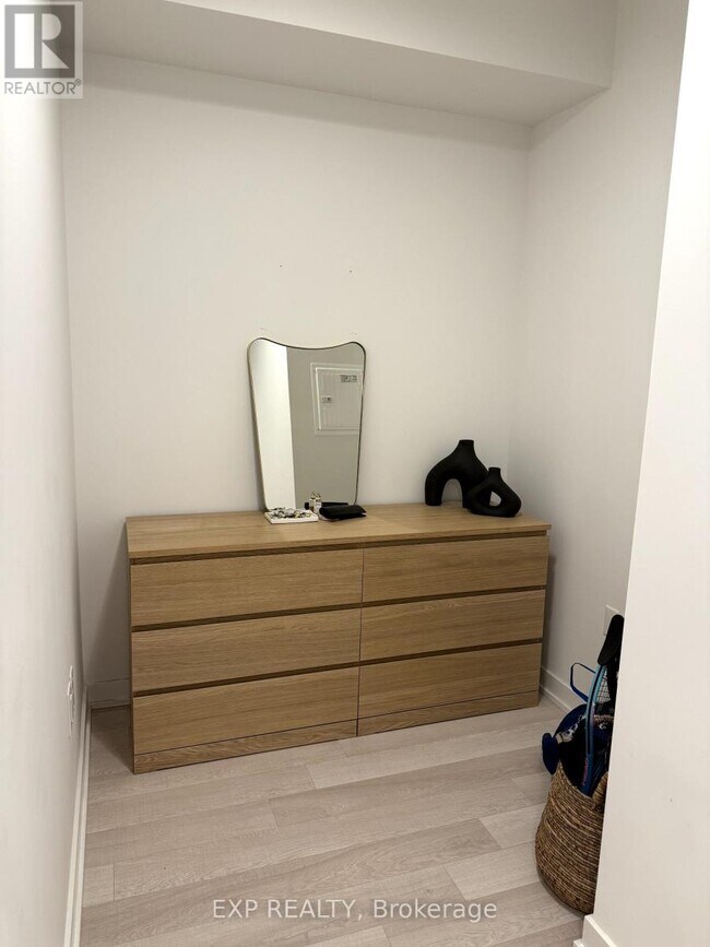 Photo - 357 King St W Unit 1506