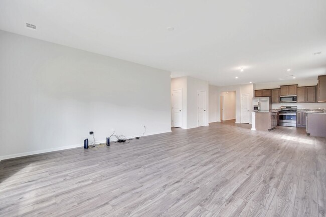 Photo - 82 Hillcrest Wy