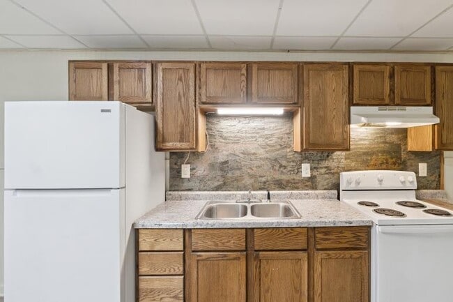 Photo - 912 N State Rd