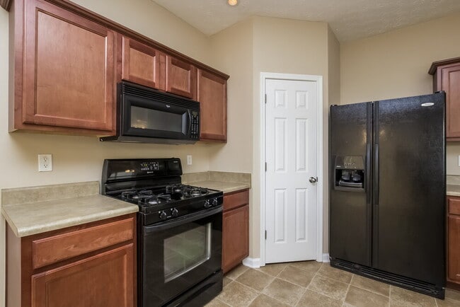 Photo - 900 Gardenia Curve