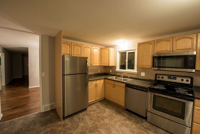 Photo - 10039 Ashworth Ave N