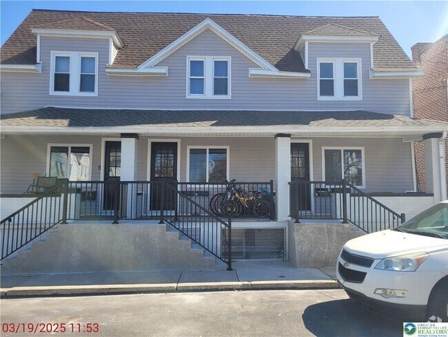 Building Photo - 125 S Church St Unit 1 Rental