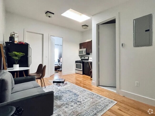 Building Photo - Furnished room/NOT APARTMENT Unit 3FL