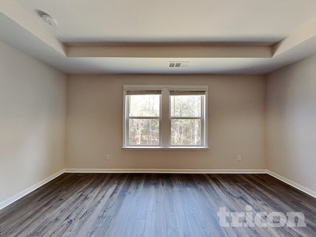 Photo - 203 Chapelcrest Ln