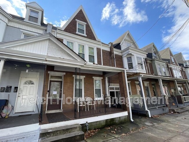 Building Photo - 722 E King St