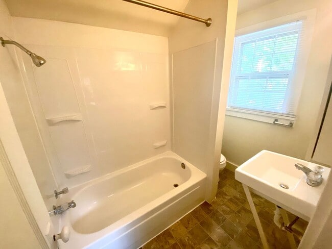 Photo - 2412 S 17th St Unidad 2